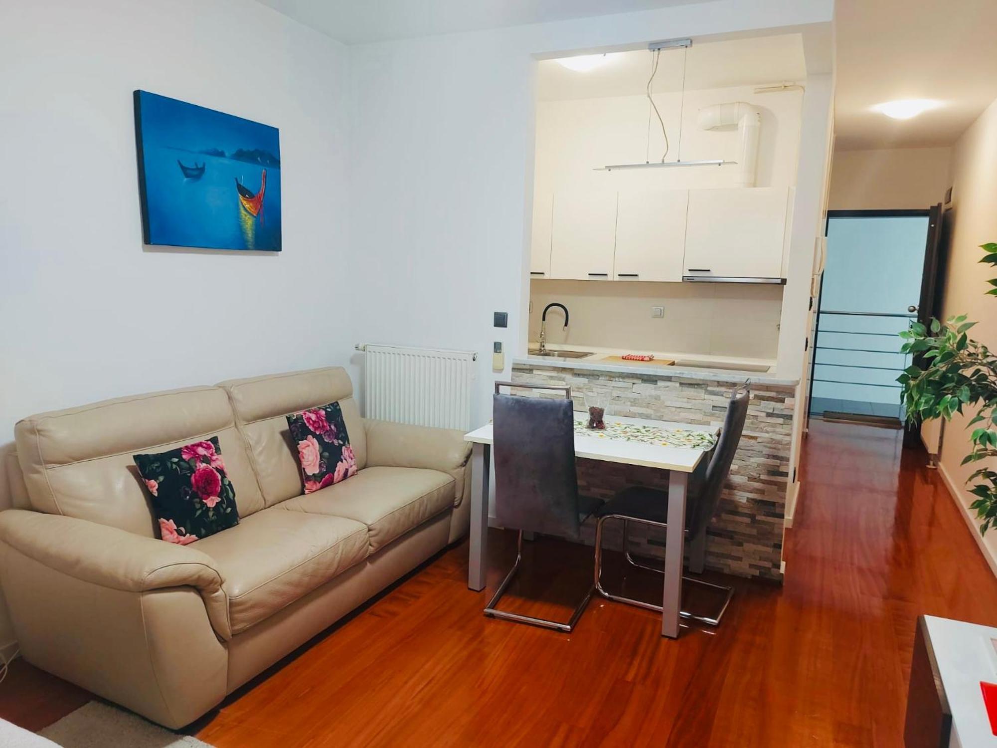 Nova Galerija West App Mary - Parking In Garage Apartman Zágráb Kültér fotó