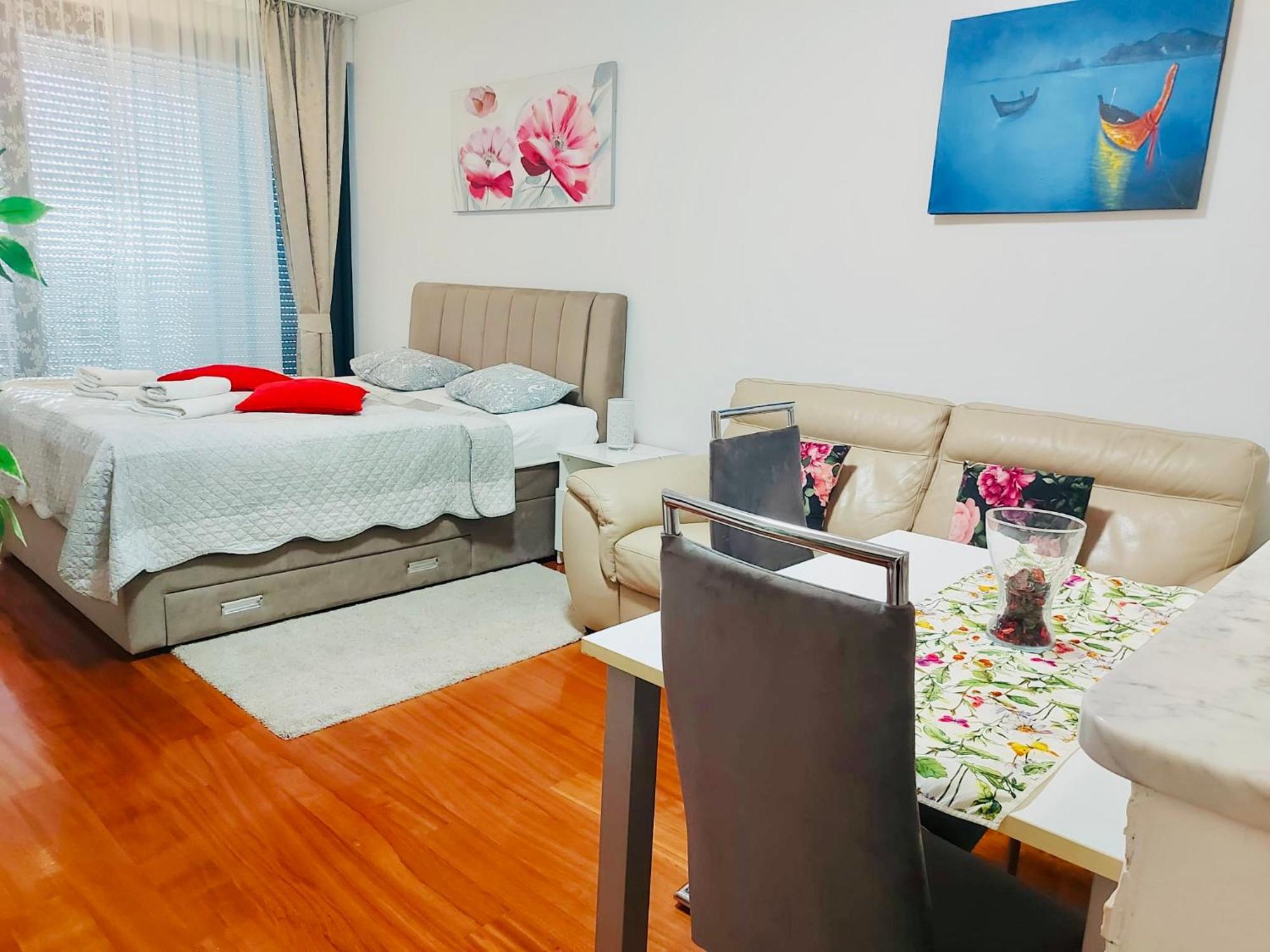 Nova Galerija West App Mary - Parking In Garage Apartman Zágráb Kültér fotó