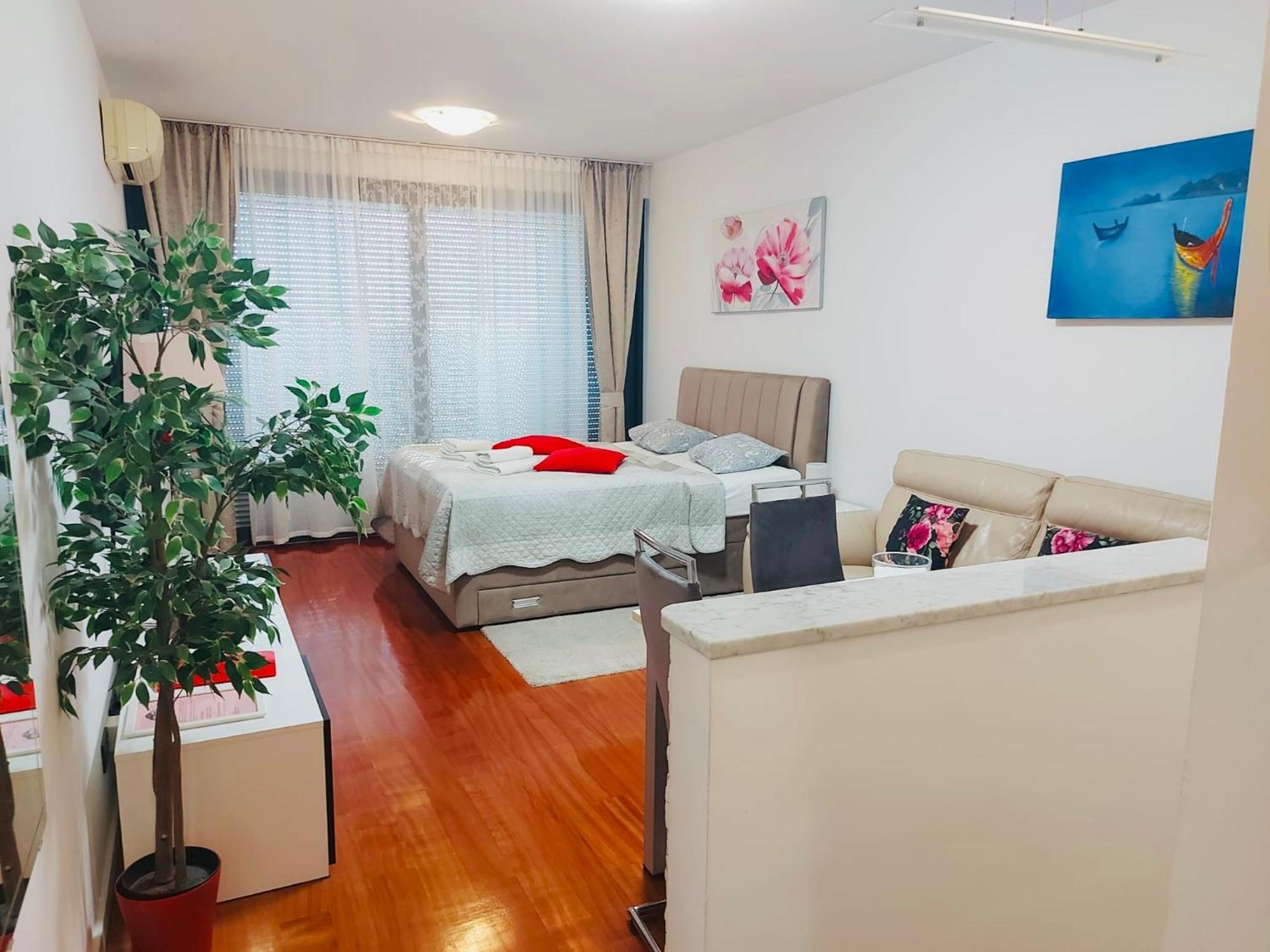 Nova Galerija West App Mary - Parking In Garage Apartman Zágráb Kültér fotó